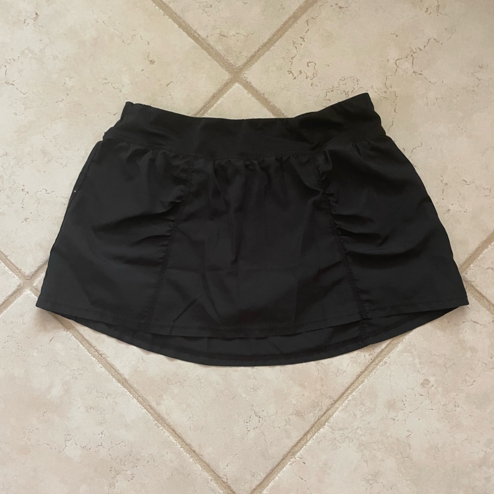 Athletic skirt great for sports